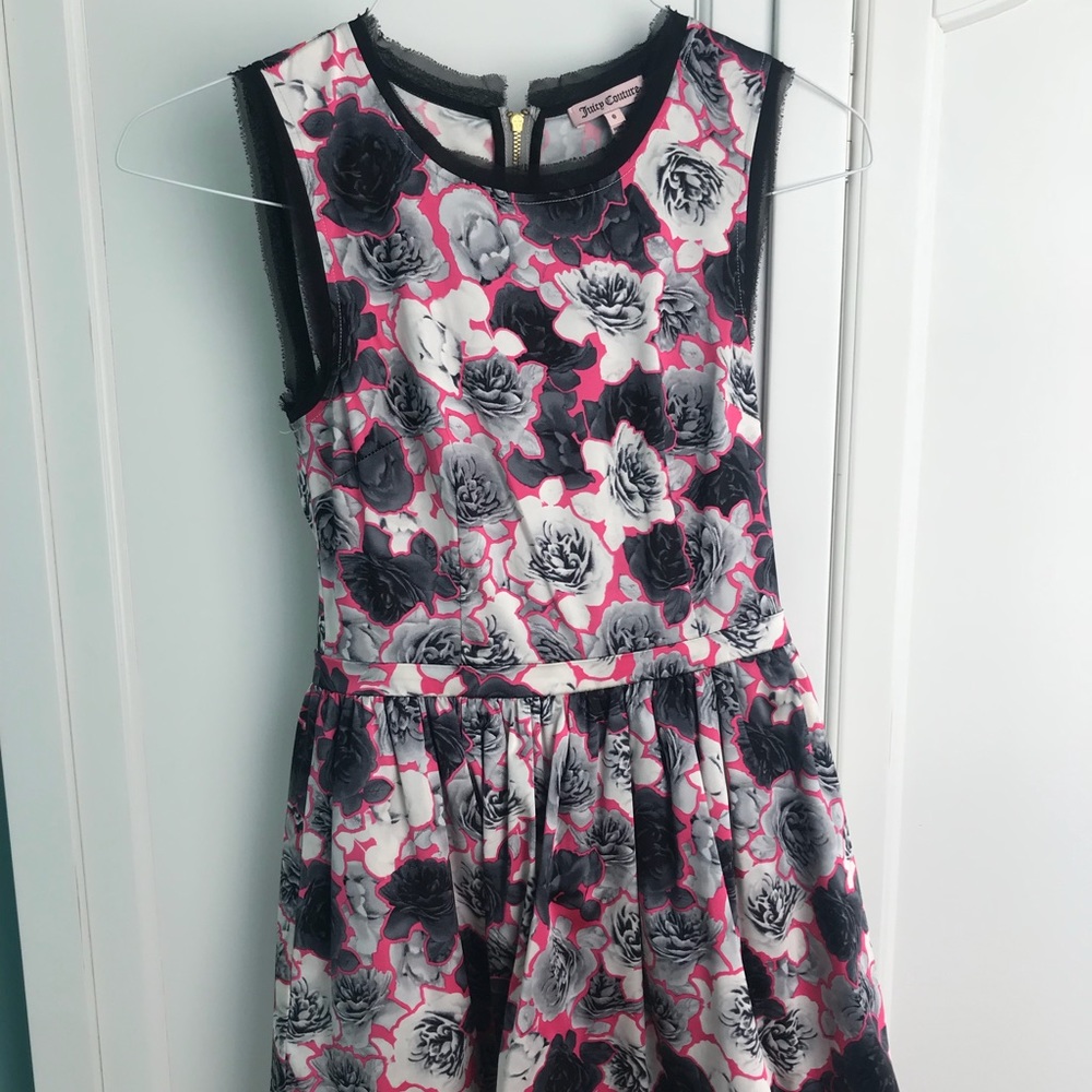 Juicy Couture dress size 0 pink multi layer pocket